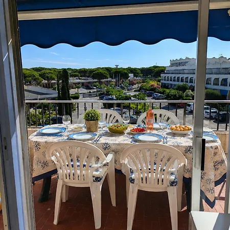 Jardins Du Port, Terrasse Et Piscine *