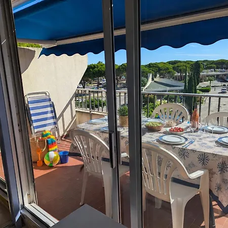Jardins Du Port, Terrasse Et Piscine *